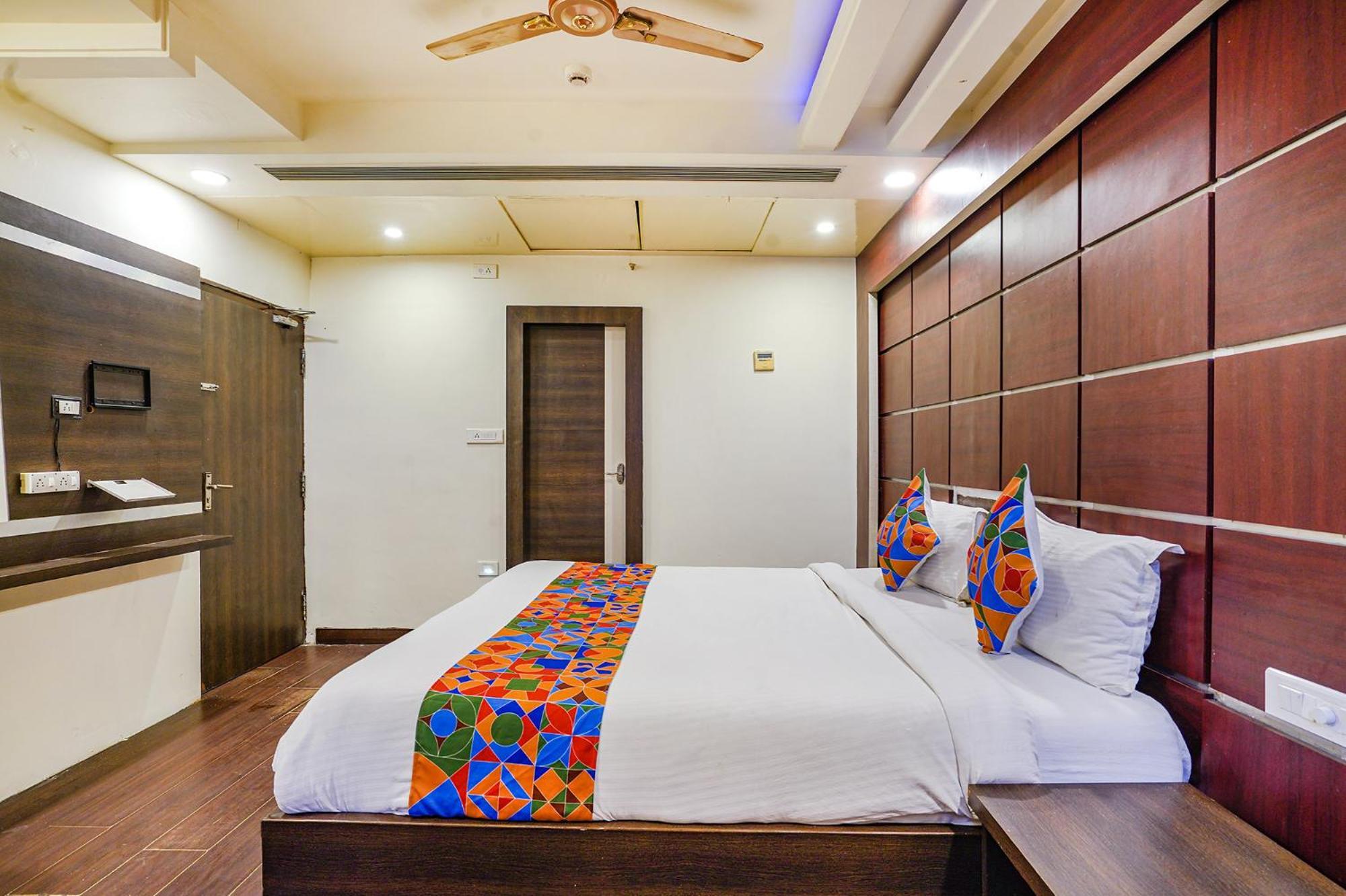 Fabhotel Golden Way Vijayawada Exterior photo