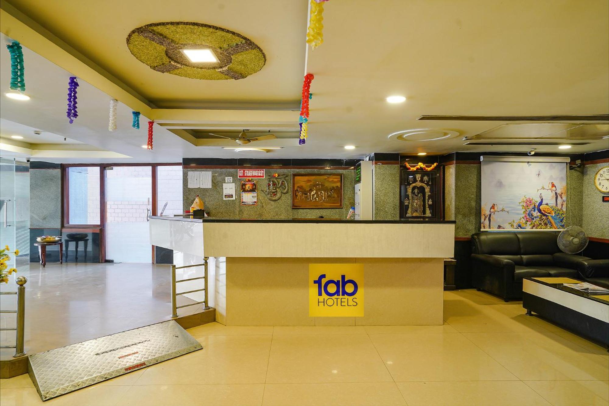Fabhotel Golden Way Vijayawada Exterior photo